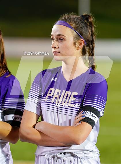 Thumbnail 2 in Laguna Creek vs. Bradshaw Christian photogallery.