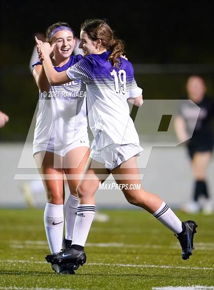 Thumbnail 3 in Laguna Creek vs. Bradshaw Christian photogallery.