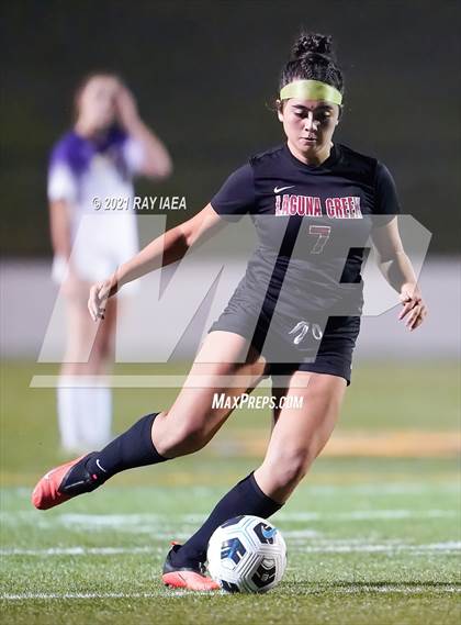 Thumbnail 3 in Laguna Creek vs. Bradshaw Christian photogallery.