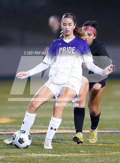 Thumbnail 3 in Laguna Creek vs. Bradshaw Christian photogallery.
