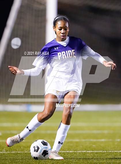 Thumbnail 1 in Laguna Creek vs. Bradshaw Christian photogallery.