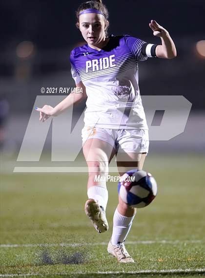 Thumbnail 2 in Laguna Creek vs. Bradshaw Christian photogallery.
