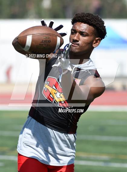 Thumbnail 3 in South County Classic Passing and Lineman Tournament photogallery.