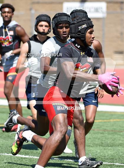 Thumbnail 3 in South County Classic Passing and Lineman Tournament photogallery.