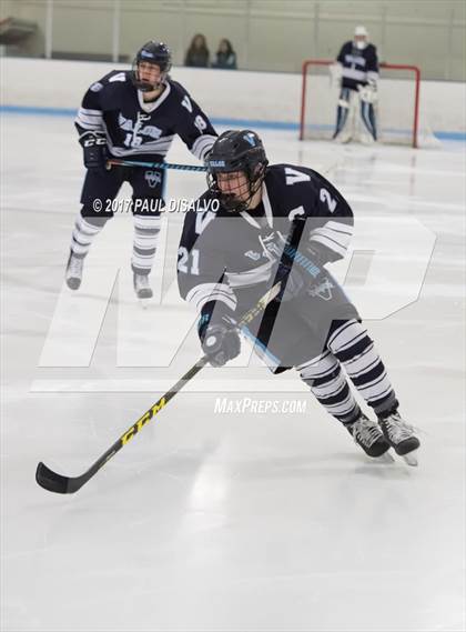Thumbnail 2 in Valor Christian @ Columbine photogallery.