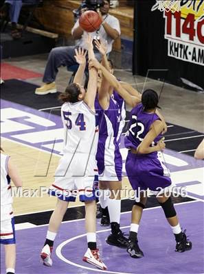 Thumbnail 1 in Sacramento vs. St. Ignatius (CIF NorCal D3 Final) photogallery.