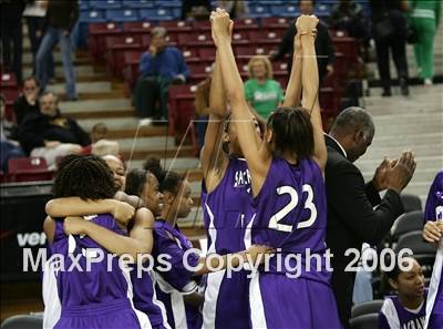 Thumbnail 2 in Sacramento vs. St. Ignatius (CIF NorCal D3 Final) photogallery.
