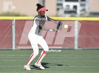 Thumbnail 3 in Mater Dei @ Orange Lutheran photogallery.