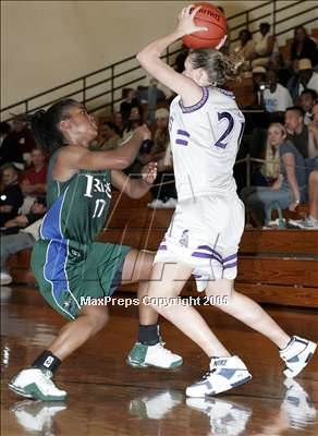 Thumbnail 3 in Piedmont vs Sacred Heart Cathedral (NorCal D4 Final) photogallery.