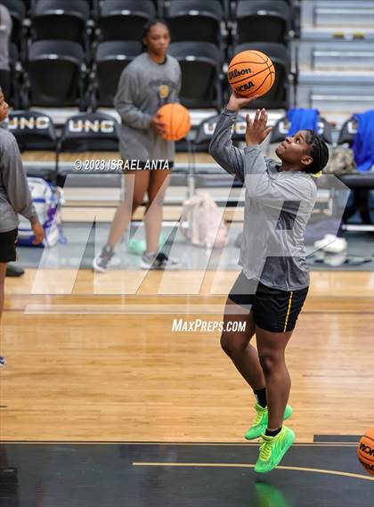 Thumbnail 2 in Lake View vs. Dillon  (2023 Robeson County Shootout) photogallery.