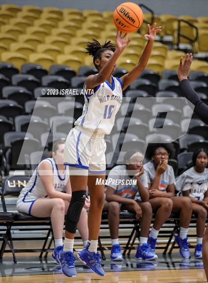 Thumbnail 1 in Lake View vs. Dillon  (2023 Robeson County Shootout) photogallery.