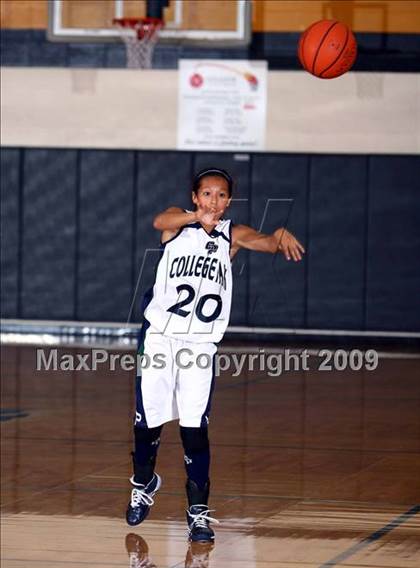 Thumbnail 3 in Tomball vs. College Park (McDonalds Texas Invitational) photogallery.