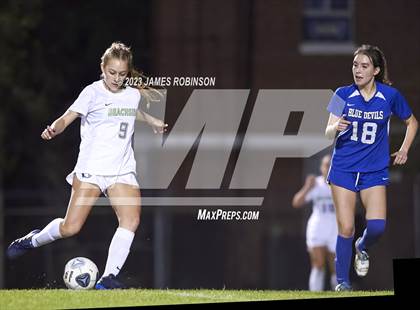 Thumbnail 3 in Stanton vs Beachside (FHSAA 4A Regional Quarterfinal) photogallery.