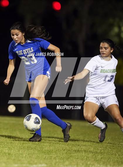 Thumbnail 1 in Stanton vs Beachside (FHSAA 4A Regional Quarterfinal) photogallery.