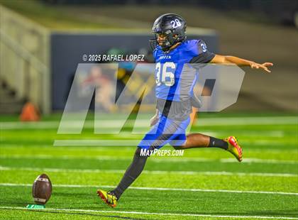 Thumbnail 1 in Benjamin Davis @ Dekaney photogallery.