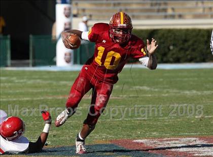 Thumbnail 3 in Byrd vs. Seventy-First (NCHSAA 4-A Football Final) photogallery.