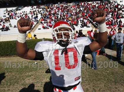 Thumbnail 1 in Byrd vs. Seventy-First (NCHSAA 4-A Football Final) photogallery.
