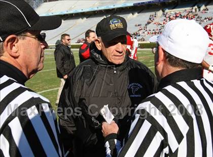 Thumbnail 3 in Byrd vs. Seventy-First (NCHSAA 4-A Football Final) photogallery.