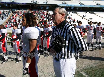 Thumbnail 2 in Byrd vs. Seventy-First (NCHSAA 4-A Football Final) photogallery.