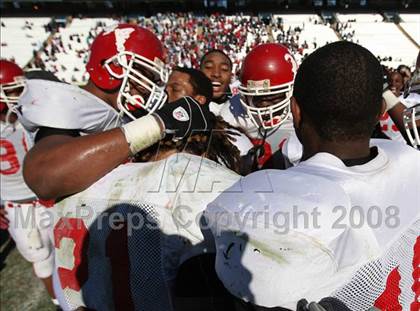 Thumbnail 1 in Byrd vs. Seventy-First (NCHSAA 4-A Football Final) photogallery.