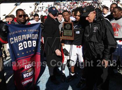 Thumbnail 2 in Byrd vs. Seventy-First (NCHSAA 4-A Football Final) photogallery.