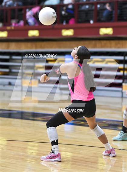 Thumbnail 3 in Legacy Academy vs. West Las Vegas photogallery.