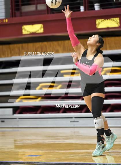 Thumbnail 2 in Legacy Academy vs. West Las Vegas photogallery.