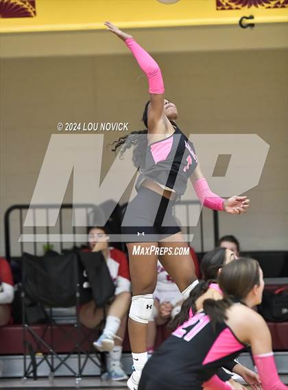 Thumbnail 3 in Legacy Academy vs. West Las Vegas photogallery.
