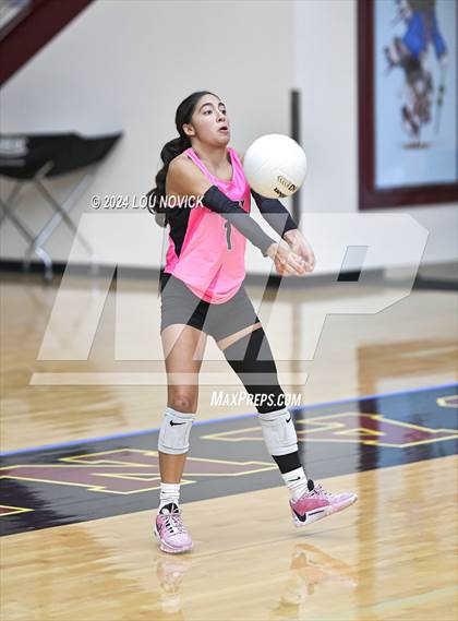 Thumbnail 2 in Legacy Academy vs. West Las Vegas photogallery.