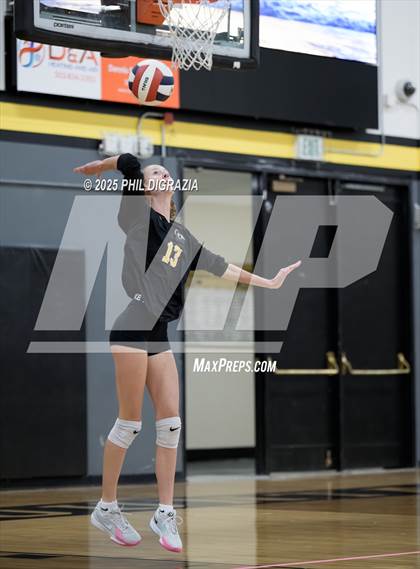 Thumbnail 1 in Longmont vs Green Mountain (CHSAA 4A Regional) photogallery.