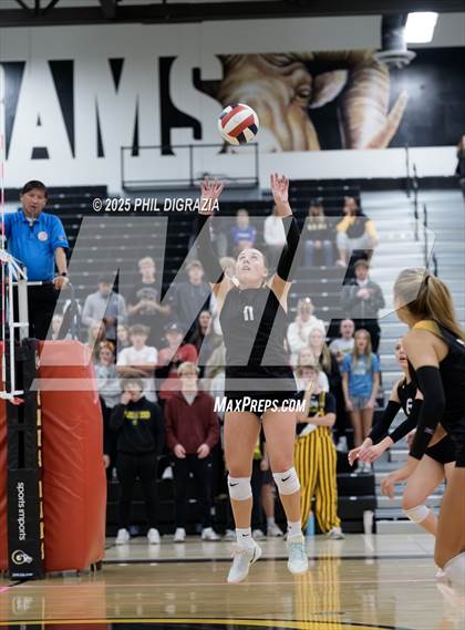 Thumbnail 3 in Longmont vs Green Mountain (CHSAA 4A Regional) photogallery.