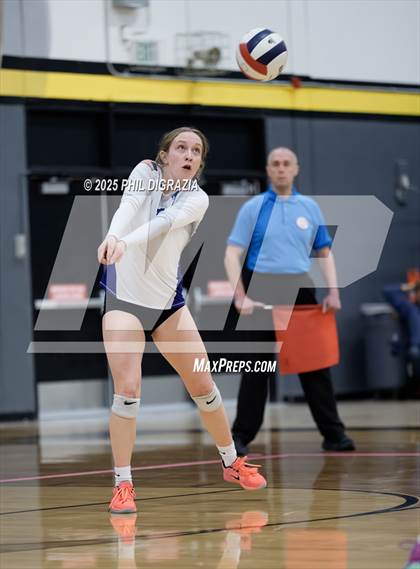 Thumbnail 2 in Longmont vs Green Mountain (CHSAA 4A Regional) photogallery.