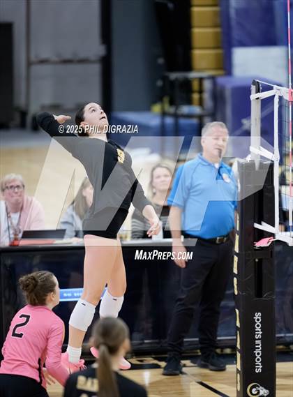 Thumbnail 3 in Longmont vs Green Mountain (CHSAA 4A Regional) photogallery.