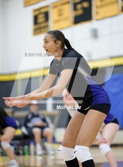 Thumbnail 3 in Longmont vs Green Mountain (CHSAA 4A Regional) photogallery.