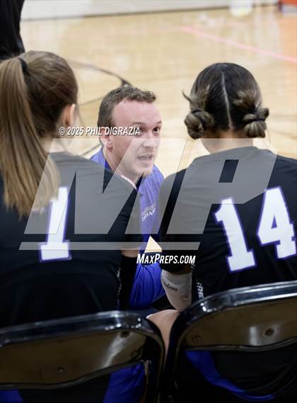 Thumbnail 2 in Longmont vs Green Mountain (CHSAA 4A Regional) photogallery.