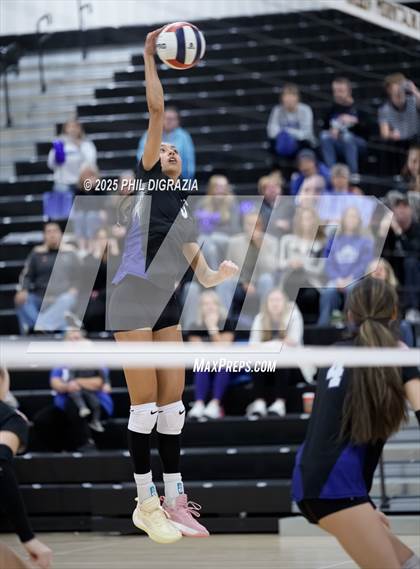 Thumbnail 2 in Longmont vs Green Mountain (CHSAA 4A Regional) photogallery.