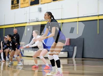 Thumbnail 1 in Longmont vs Green Mountain (CHSAA 4A Regional) photogallery.