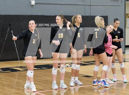 Thumbnail 2 in Longmont vs Green Mountain (CHSAA 4A Regional) photogallery.