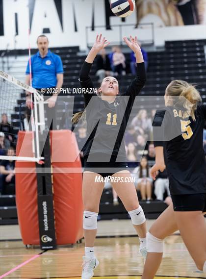 Thumbnail 1 in Longmont vs Green Mountain (CHSAA 4A Regional) photogallery.