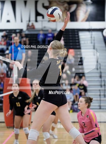 Thumbnail 2 in Longmont vs Green Mountain (CHSAA 4A Regional) photogallery.