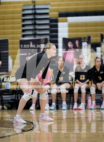 Thumbnail 2 in Longmont vs Green Mountain (CHSAA 4A Regional) photogallery.