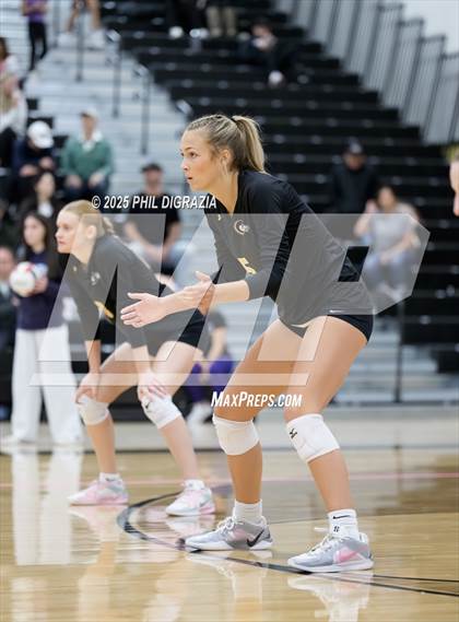 Thumbnail 1 in Longmont vs Green Mountain (CHSAA 4A Regional) photogallery.