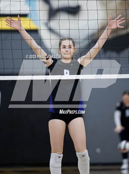 Thumbnail 2 in Longmont vs Green Mountain (CHSAA 4A Regional) photogallery.