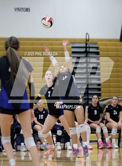 Thumbnail 2 in Longmont vs Green Mountain (CHSAA 4A Regional) photogallery.