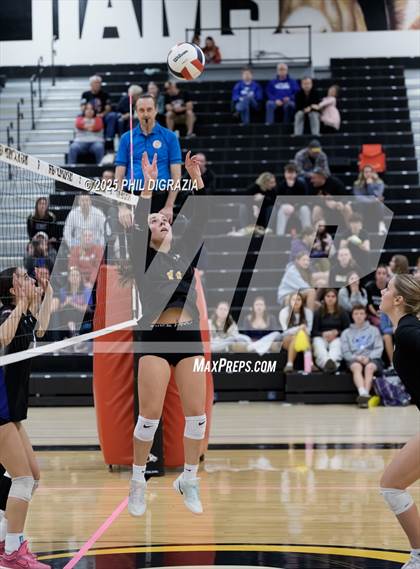 Thumbnail 1 in Longmont vs Green Mountain (CHSAA 4A Regional) photogallery.