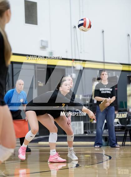 Thumbnail 1 in Longmont vs Green Mountain (CHSAA 4A Regional) photogallery.