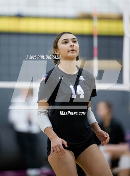 Thumbnail 2 in Longmont vs Green Mountain (CHSAA 4A Regional) photogallery.