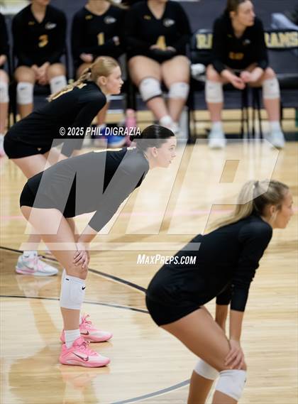Thumbnail 1 in Longmont vs Green Mountain (CHSAA 4A Regional) photogallery.