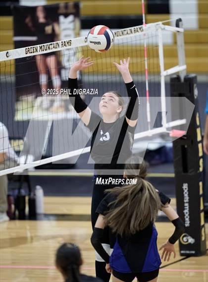 Thumbnail 3 in Longmont vs Green Mountain (CHSAA 4A Regional) photogallery.