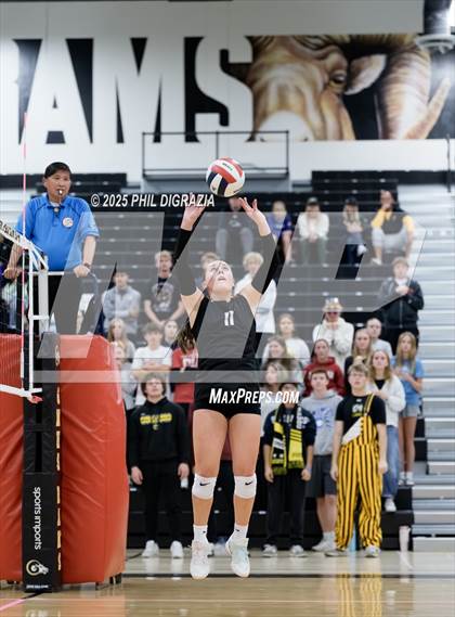 Thumbnail 2 in Longmont vs Green Mountain (CHSAA 4A Regional) photogallery.